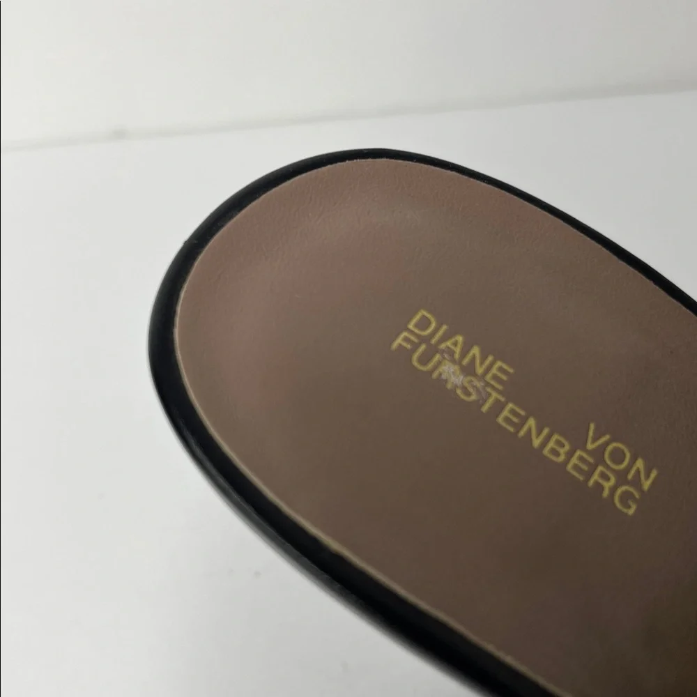 Diane Von Furstenberg Black Leather Pointed Toe Mules Sz 8 - Picture 3 of 7